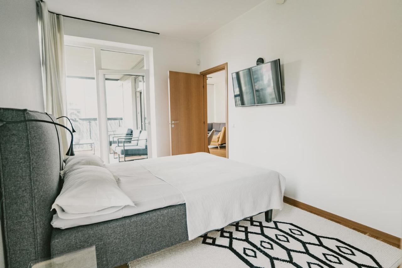 Oeoe Street Luxury Apartment With Terrace タルトゥ エクステリア 写真